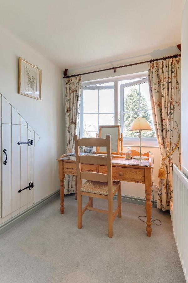 The Yellow House B&B Woodborough  Exterior photo